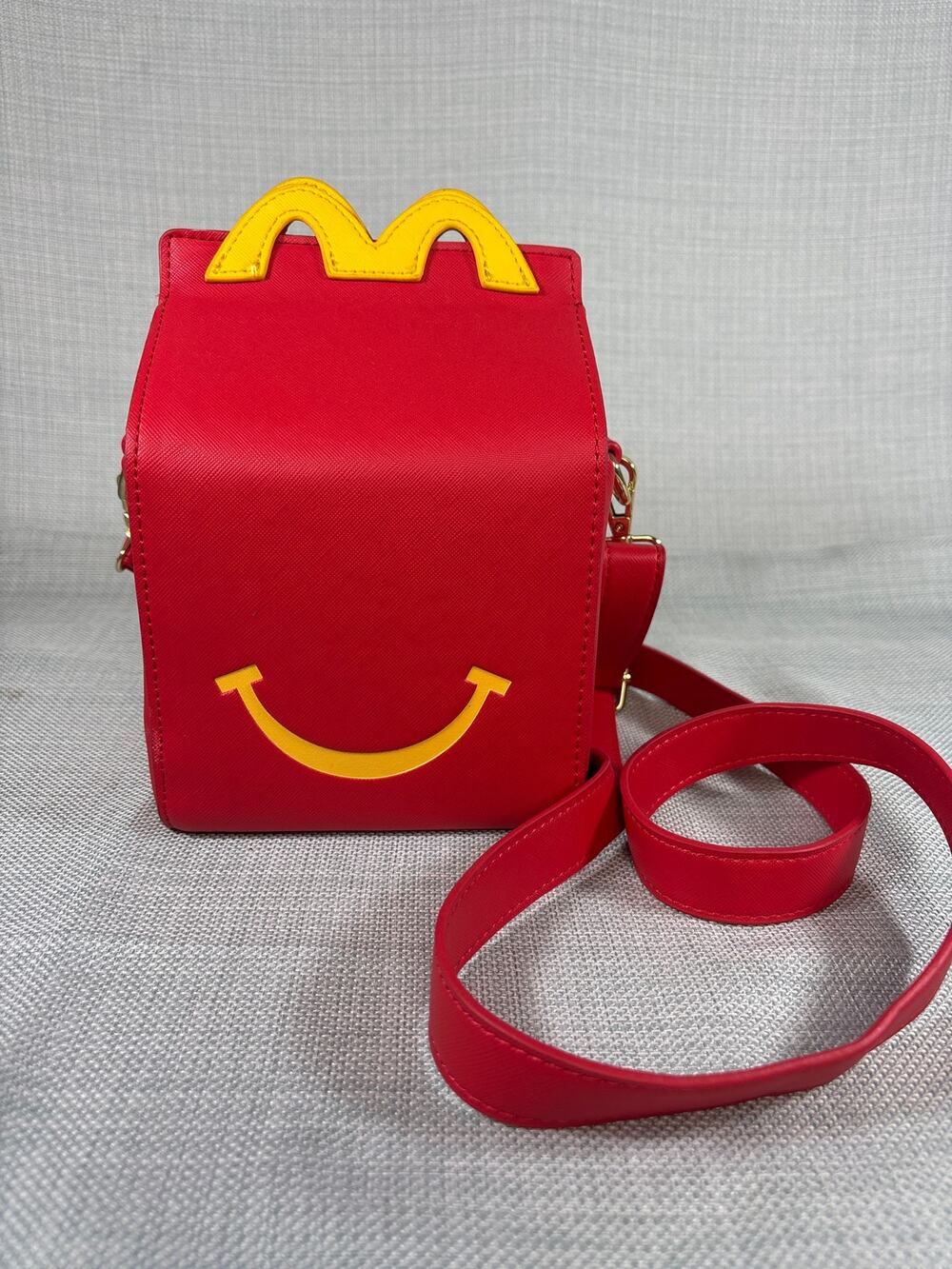 McDonald's Box Lunch Exclusive Happy Meal Box Crossbody Bag Purse Red